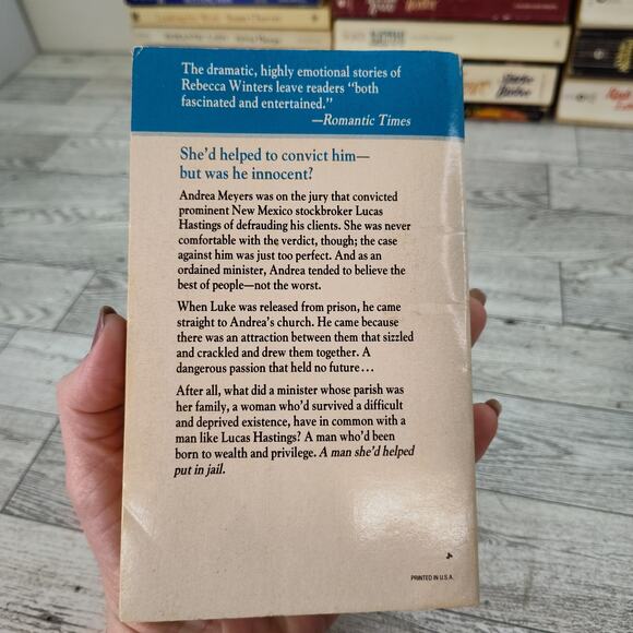 Hero on the Loose by Rebecca Winters‎ 1993 Harlequin Romance First Edition PB - Picture 5 of 10